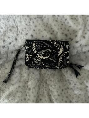 very bradley wristlet wallet! super spacious in great condition :)